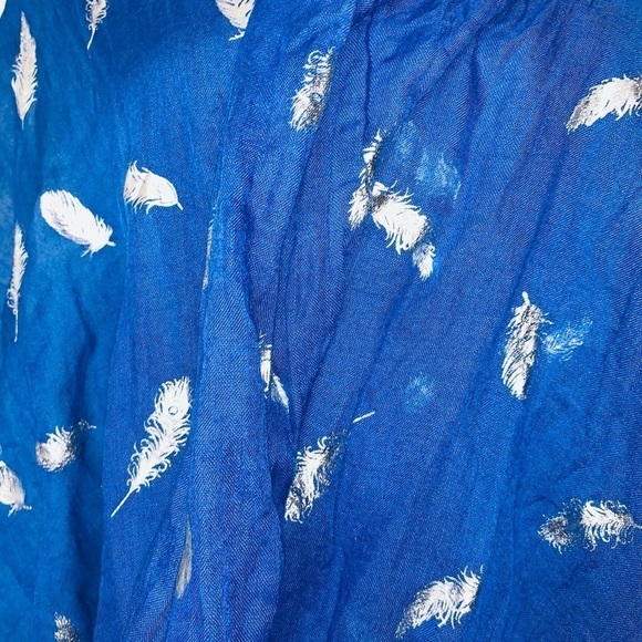 BIJOUX Terner Metallic Silver Leaf /feather Indigo Blue Shawl - Picture 3 of 6